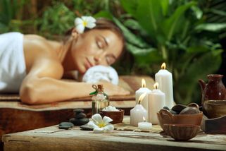 enveloppement ayurvédique dans un spa