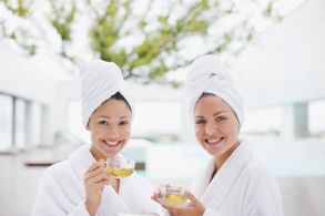 2 femmes pendant une cure de jeûne