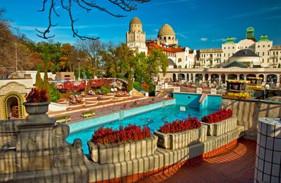 Spa avec piscine à Budapest