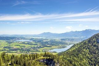 Vue sur la belle région de l'Allgäu en Bavière